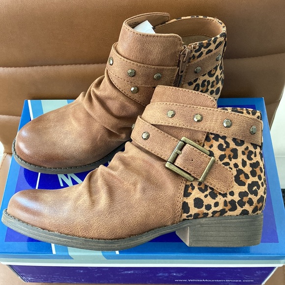NWB Ankle Boots- Size 6 - Picture 9 of 12
